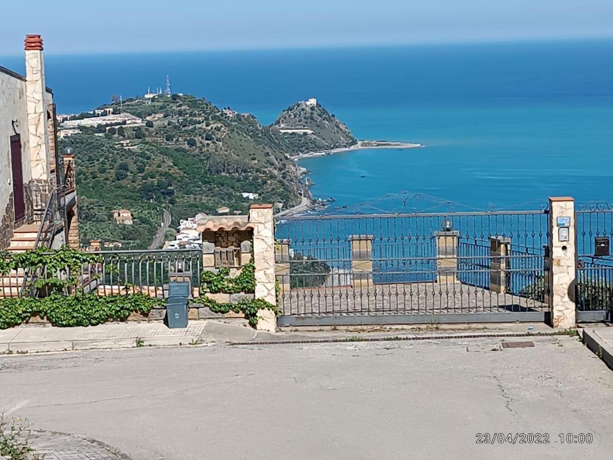 Tra Cielo E Mare Apartamento Capo dʼOrlando Exterior foto