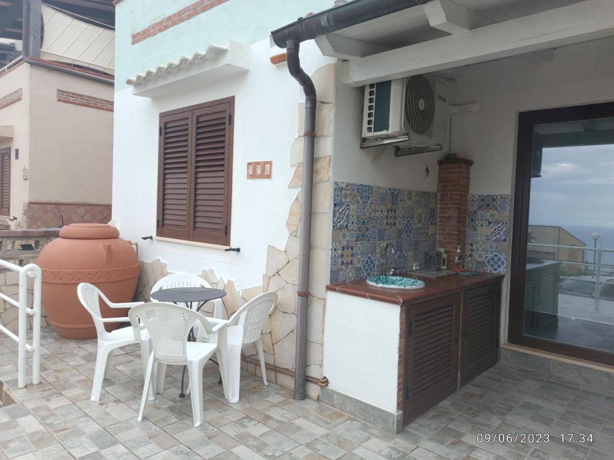 Tra Cielo E Mare Apartamento Capo dʼOrlando Exterior foto